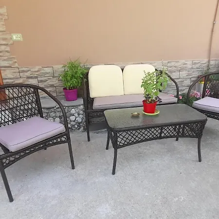 Honey-house “kastrioti” Homestay Permet