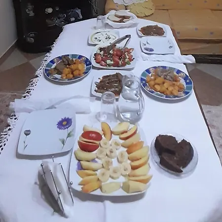 Honey-house “kastrioti” Homestay *