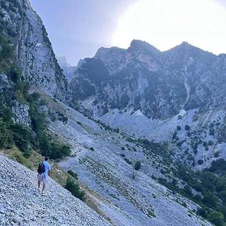 Honey-house “kastrioti” * Përmet