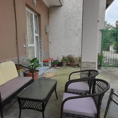 Honey-house “kastrioti” Alloggio in famiglia Përmet