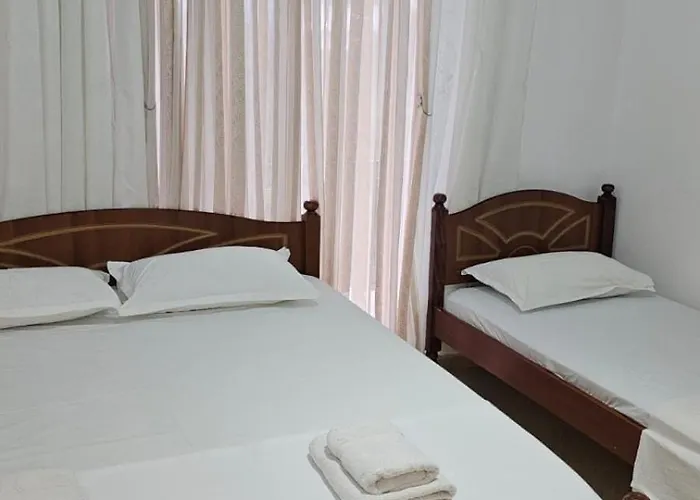 Honey-house “kastrioti” Quarto em Acomodações Particulares Përmet