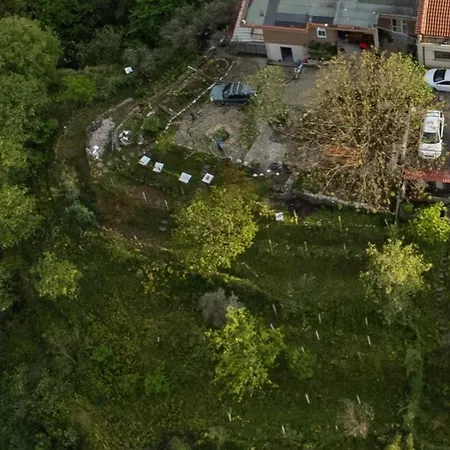 בית אירוח Honey-house Kastrioti Adventures *