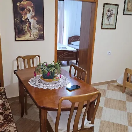 Honey-house Kastrioti Adventures בית אירוח *