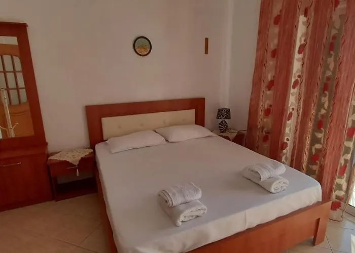 Homestay Honey-house “kastrioti”
