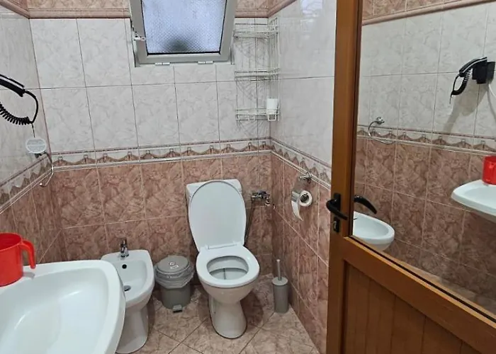Honey-house “kastrioti” Privatunterkunft