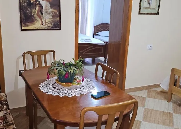 Honey-house “kastrioti” Privatunterkunft *