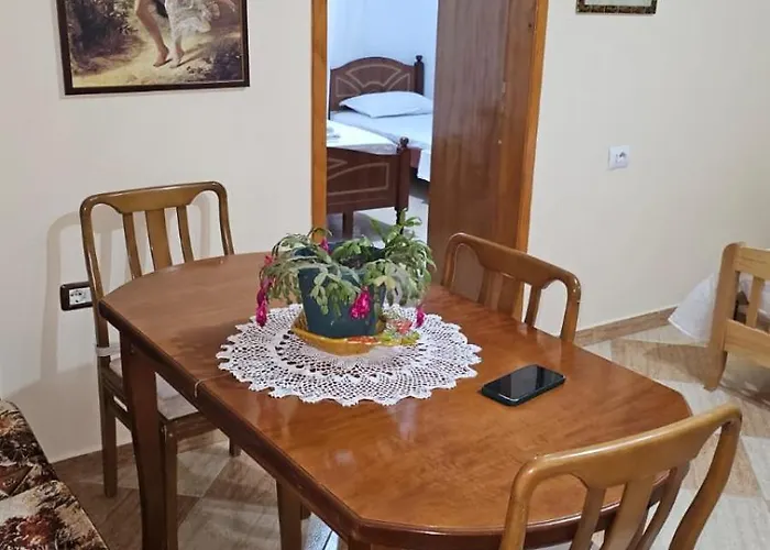 Honey-house “kastrioti” Privatunterkunft
